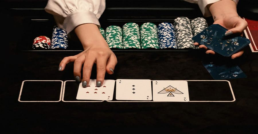 Trình tự hoàn chỉnh của một ván bài Poker gồm 5 vòng